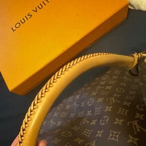 Artsy MM Louis Vuitton